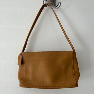 Vintage COACH Bleeker British Tan Top Zip Purse/Handbag #D9C-9309 - Brass Accent